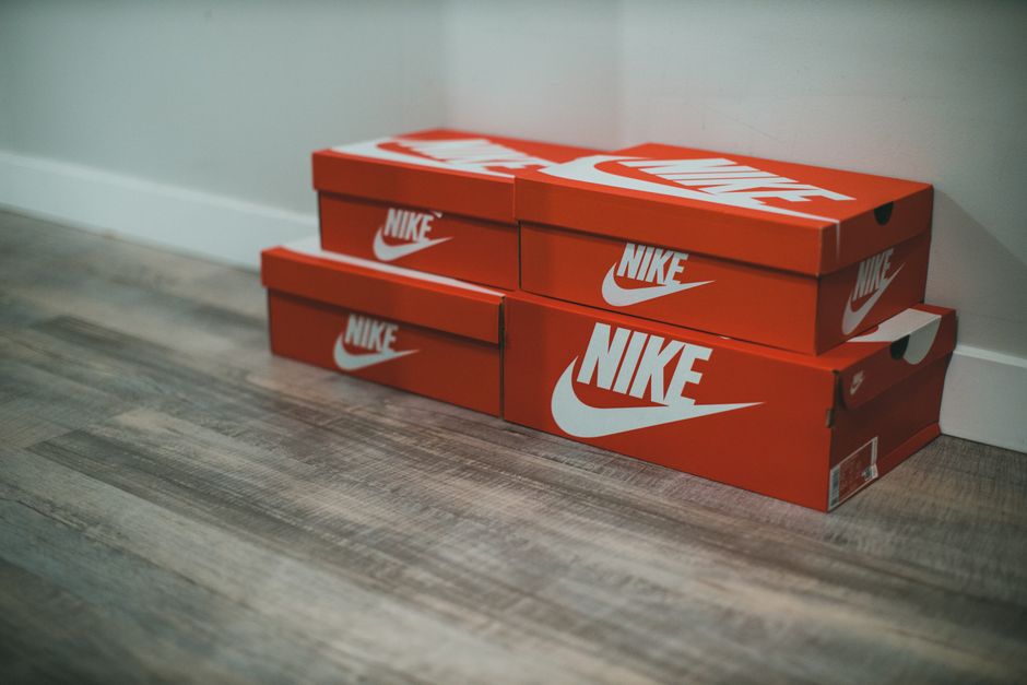 2. Standardized Box Sizes: Less Customization, More Savings