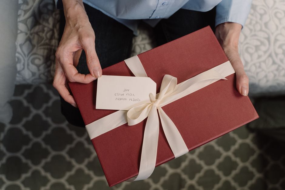 Key Considerations When Choosing Budget-Friendly Custom Gifts