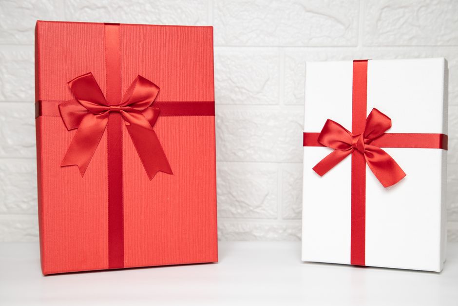 1. Welcome New Clients with a Custom Welcome Basket