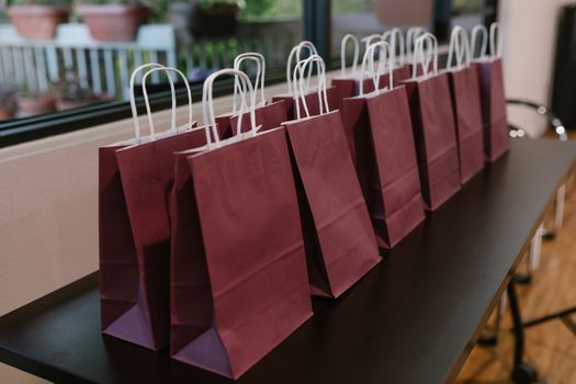 How to Choose Corporate Gifts for Large Orders Efficiently