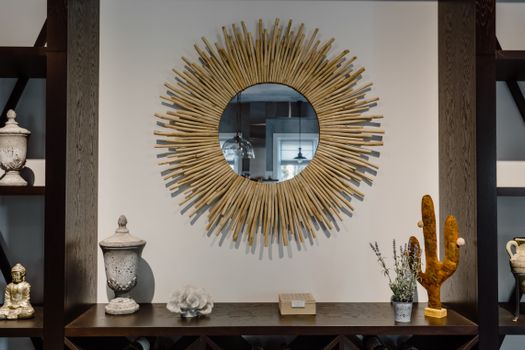 Home Decor Company Merger News: Impact on B2B Buyers