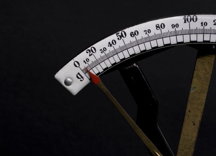 What are the common methods of flowmeter calibration?