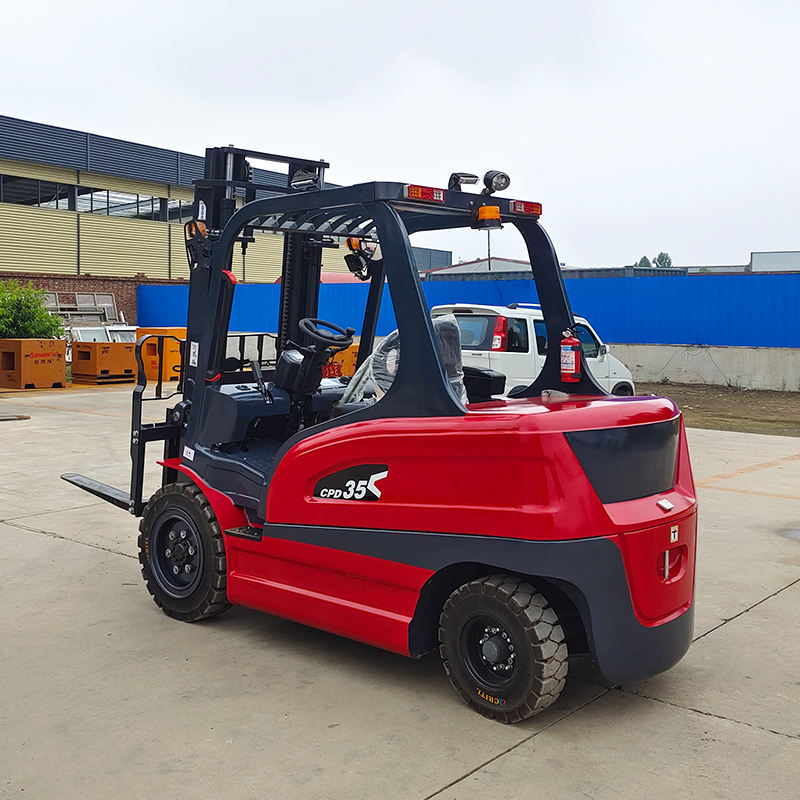 Electric Forklift 1500kg Capacity CPD15 - Eco-Friendly Material Handling