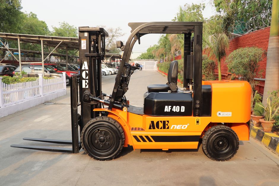 How Electric Forklifts Reduce Emissions
