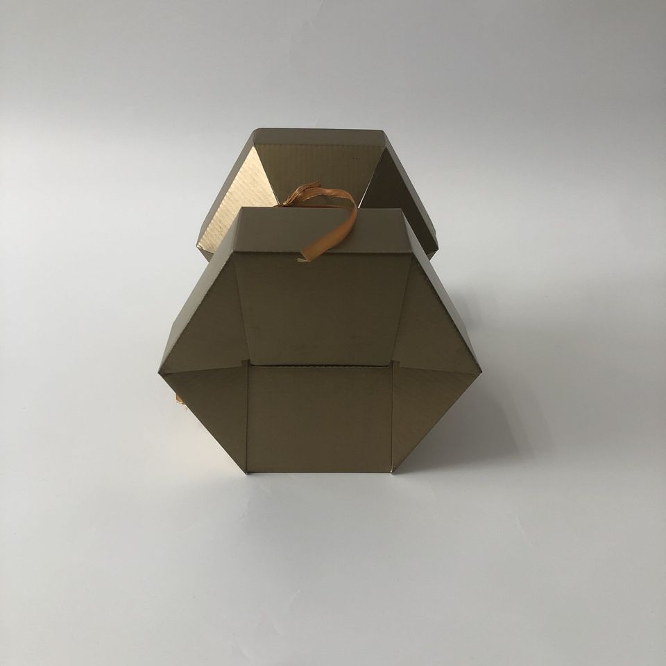 Wholesale Custom Cardboard Cupcake Bouquet Box with Invisible Tray - Eco-Friendly Gift Packaging