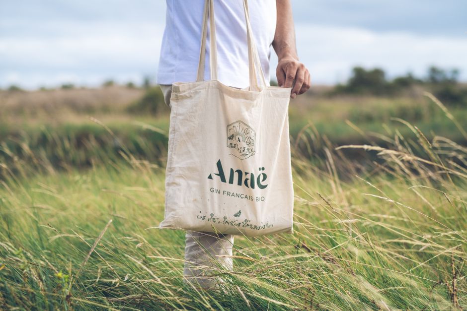 3. Organic Cotton Canvas: Natural and Biodegradable