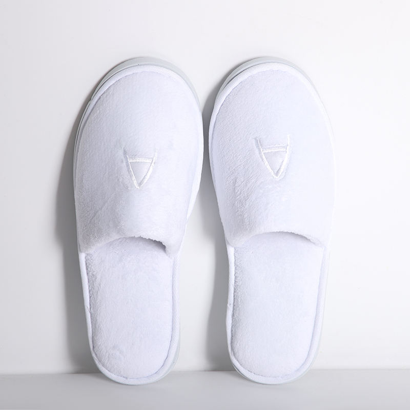 CE-Certified Coral Fleece Disposable Hotel Slippers – Custom Logo, Comfortable Guest Room Amenity