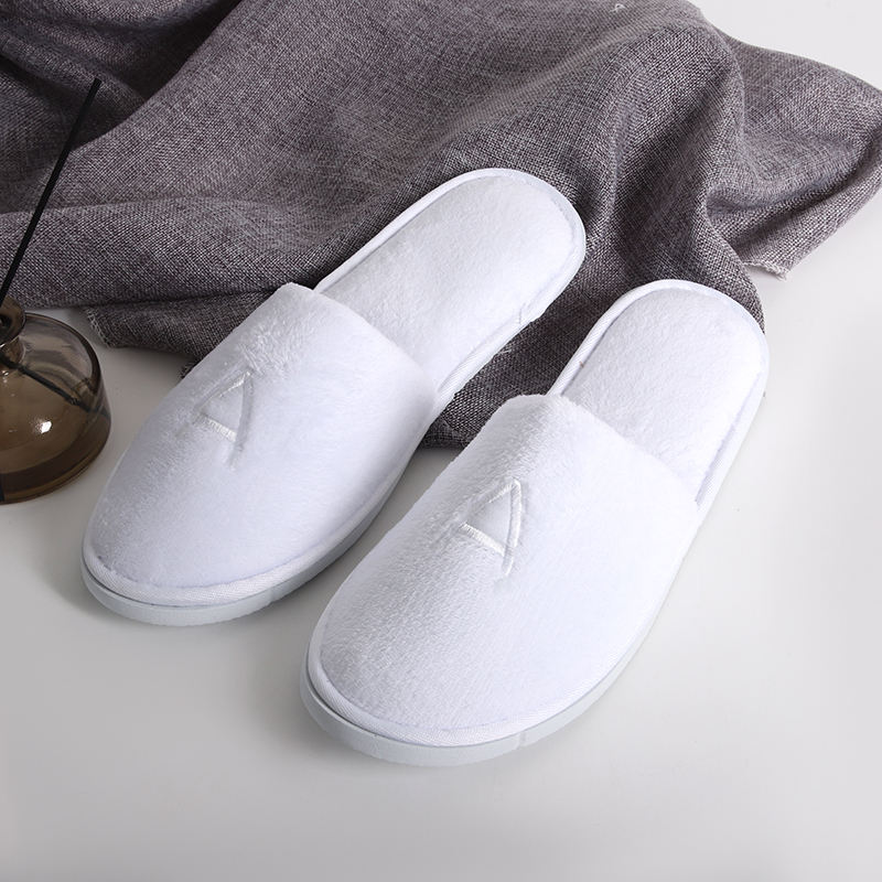 CE-Certified Coral Fleece Disposable Hotel Slippers – Custom Logo, Comfortable Guest Room Amenity