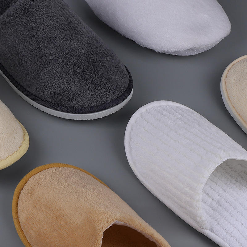 Eco-Friendly Coral Fleece Hotel Slippers - Disposable Velvet Comfort, Recyclable Spa Travel Amenities