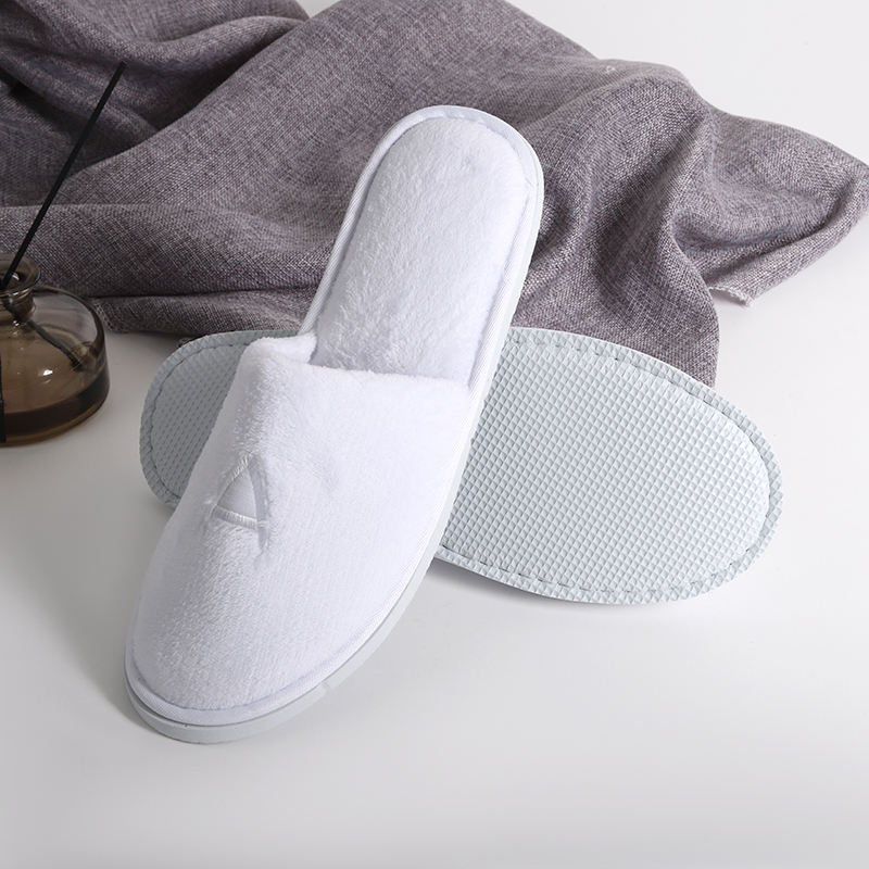 CE-Certified Coral Fleece Disposable Hotel Slippers – Custom Logo, Comfortable Guest Room Amenity