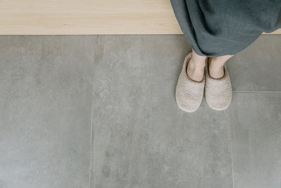 Top Online Retailers for Hotel Slippers
