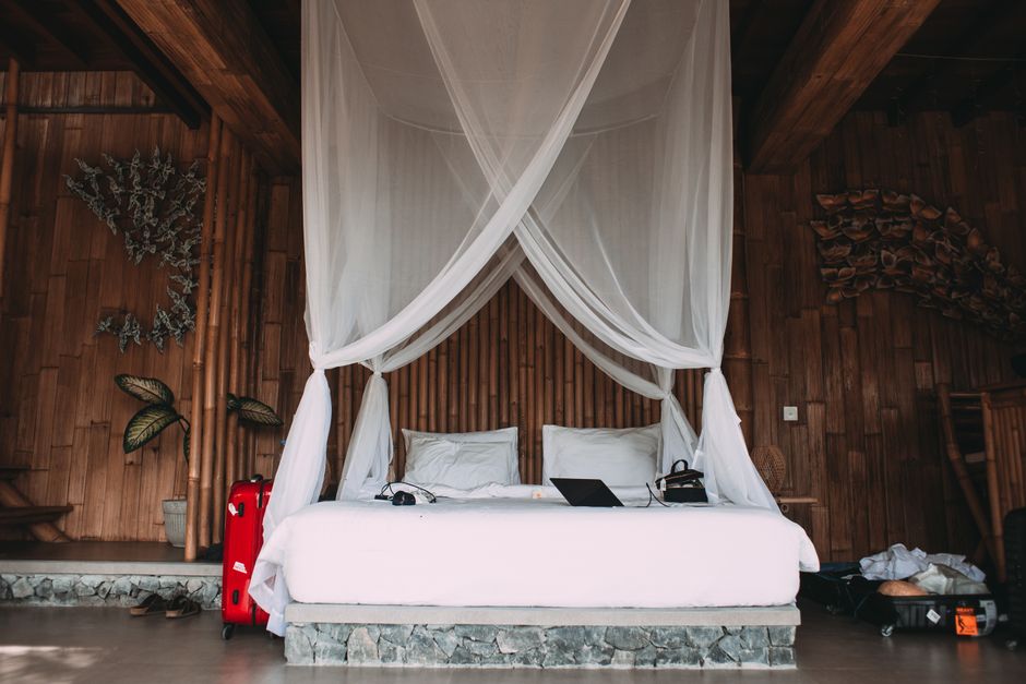 What Are Bamboo Hotel Slippers?