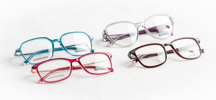 7 Eyeglass Accessories Startup News Disrupting Market