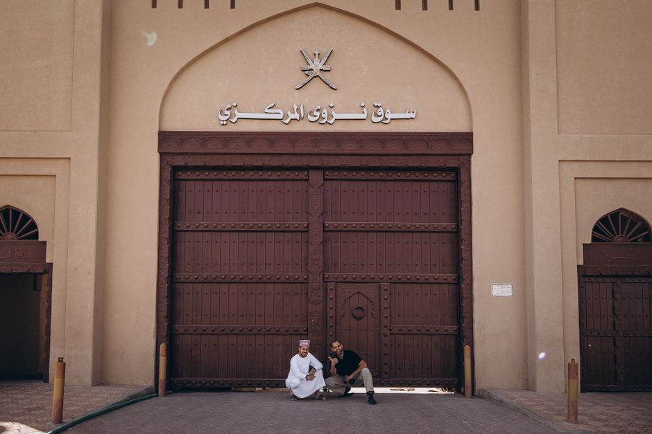 1. شركة السلامة الأولى تطلق نظام إنذار ذكي جديد في مسقط