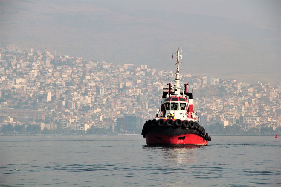 2. سترة النجاة المطورة للإنقاذ البحري
