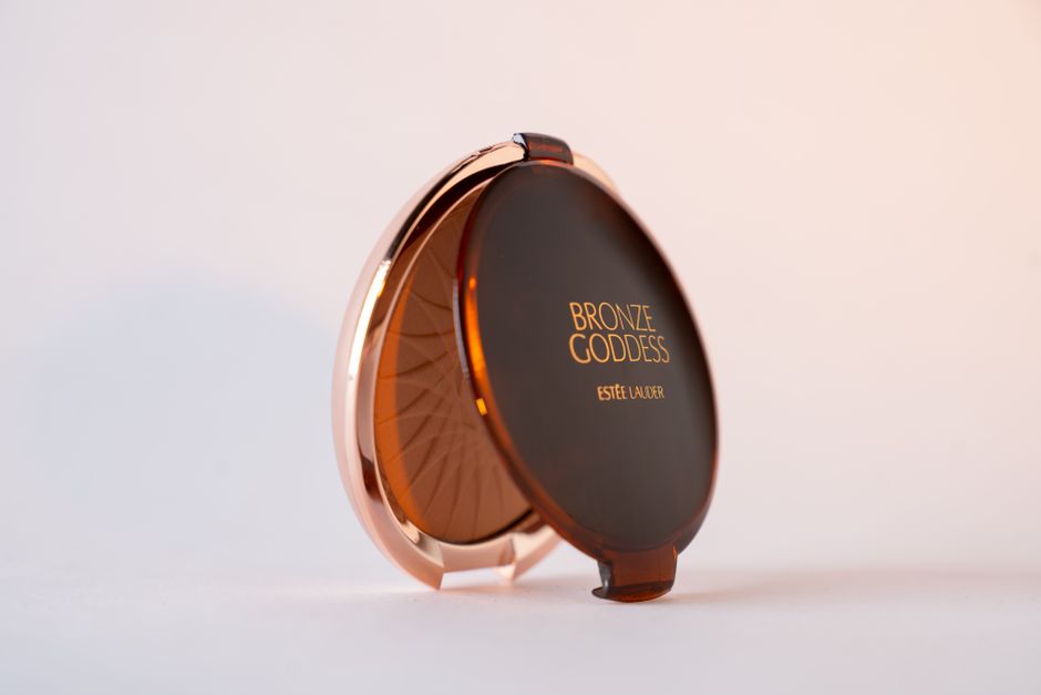 2. استحواذ شركة Estée Lauder على علامة تجارية ناشئة للعناية بالبشرة العضوية