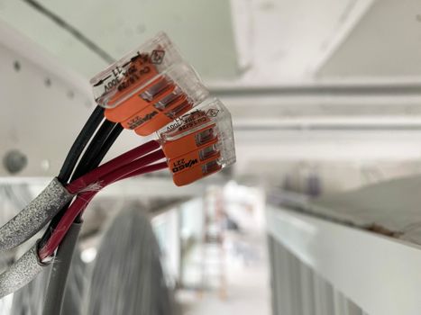 Защита кабеля робота-пылесоса: концевые крышки