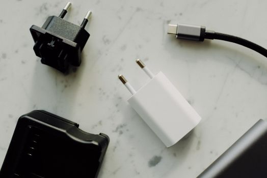 Защита USB-кабеля: концевые крышки