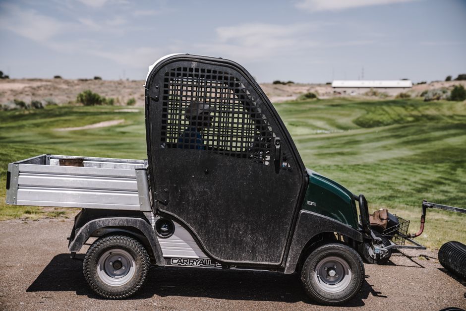 Principais Utilidades do Carro de Golfe na Fazenda