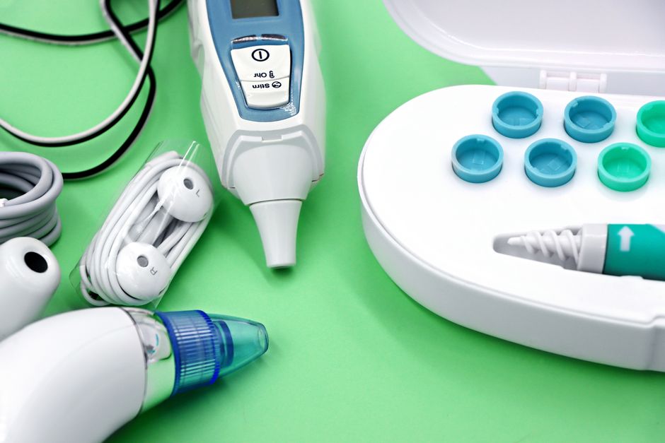 3. Kits de Irrigação Auricular