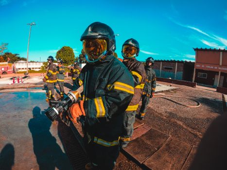 Capacetes para Bombeiros: Características Essenciais