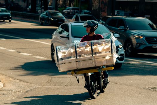 Melhores Capacetes para Motoboy: Guia Completo 2024