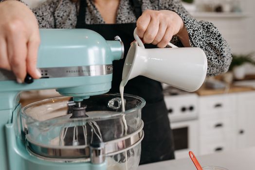 Leise Kuchenmischer für zu Hause: 7 Top-Modelle
