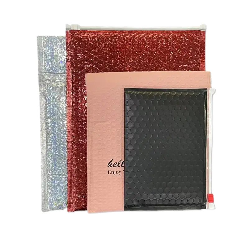 Wasserfeste Versandtaschen mit Logo | Luftpolsterumschläge