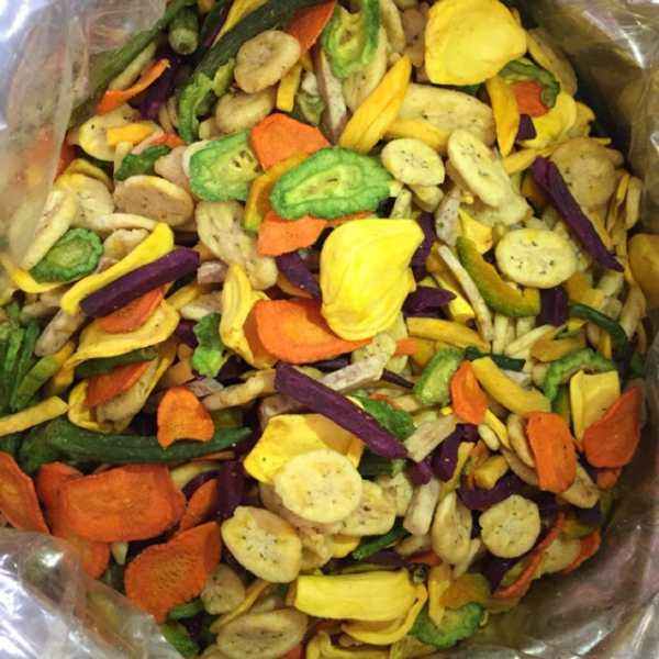 Gefriergetrocknete Früchte & Gemüse – Knuspriger Snack-Mix