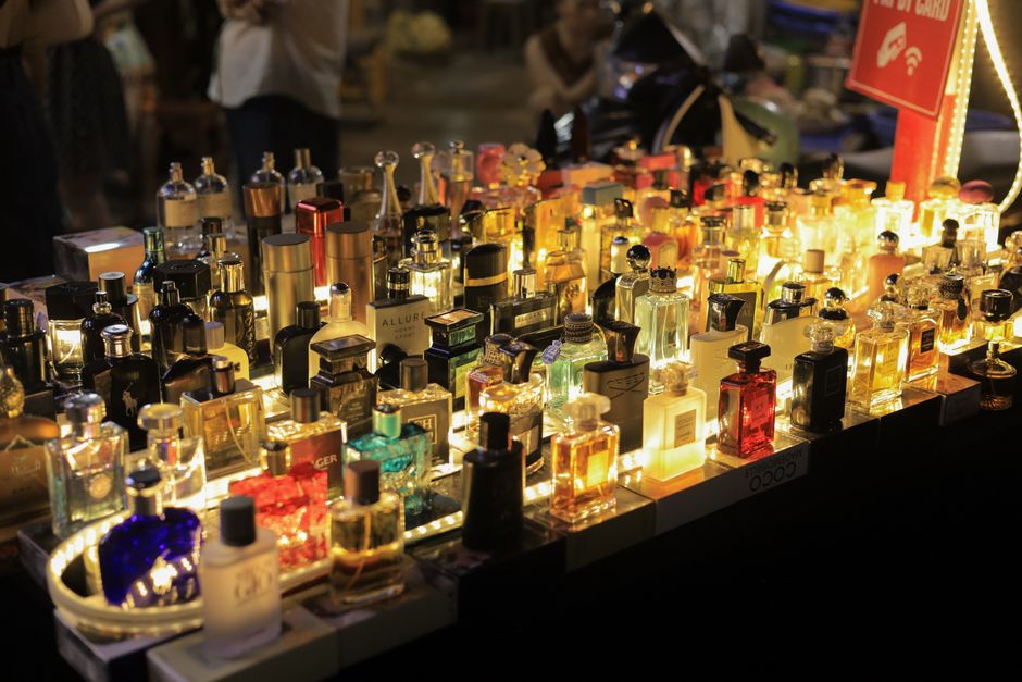 Introduction : Le Marché Mondial de la Parfumerie en Pleine Expansion