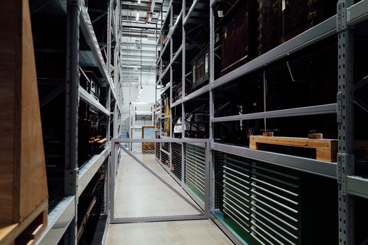 Choisir un rack d'empilage pour entrepôt : guide complet