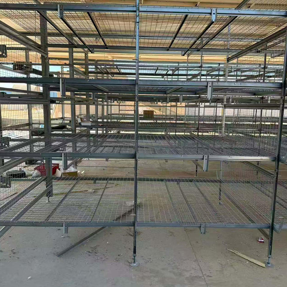 Cages à poulets de chair multi-étages à longue durée de vie avec système de ventilation