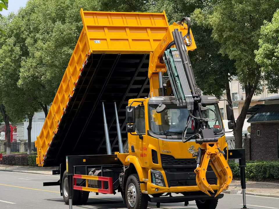 Grúa Hidráulica para Troncos de Alta Eficiencia con Brazo Articulado