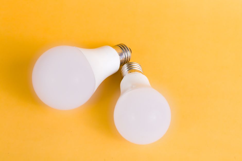 2. Bombillas de bajo consumo (CFL)