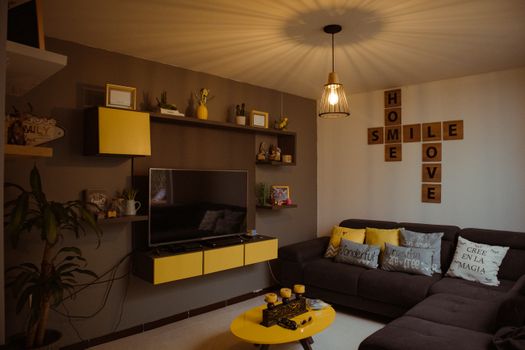 Luz Cálida vs Luz Fría: ¿Cuál Elegir en Tu Hogar? Guía
