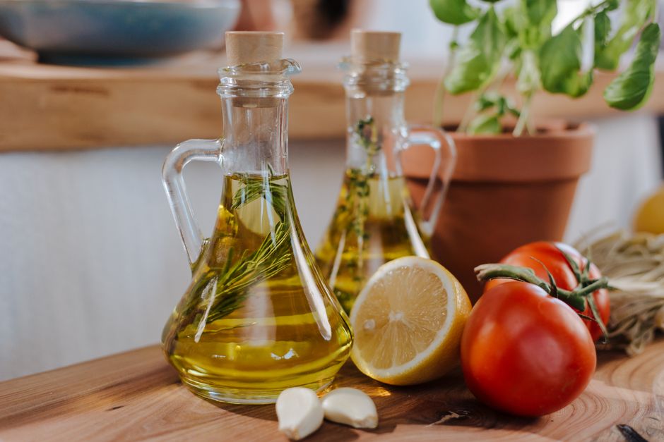 ¿Cuál es la diferencia entre aceites refinados y sin refinar?