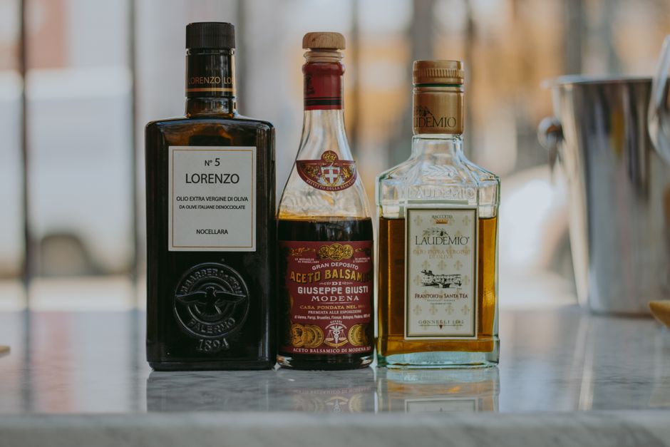 1. Aceite de Oliva Virgen Extra con Certificación de Origen