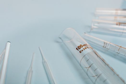 Instrumentación Farmacéutica: Requisitos Clave y Normativas