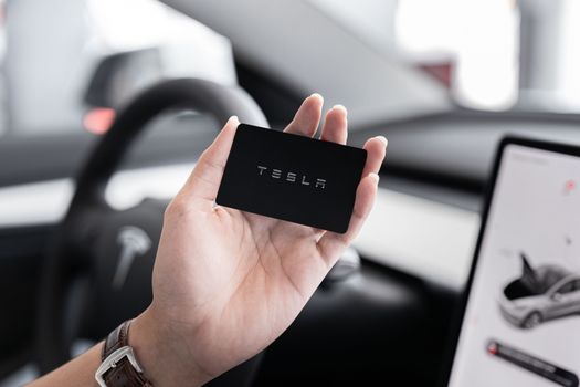 อุปกรณ์เสริมสุดล้ำสำหรับรถ Tesla ที่ต้องลอง