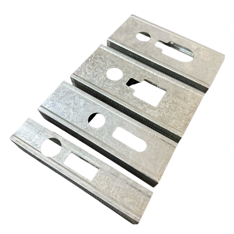 เหล็กชุบสังกะสี Drywall Stud Track คุณภาพสูงสำหรับงานก่อสร้าง
