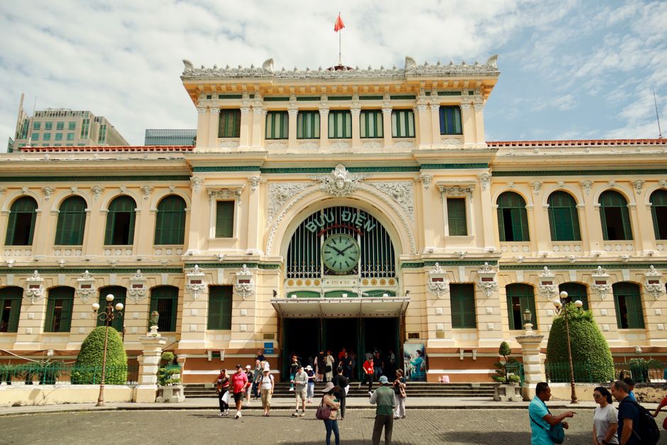 1. Linh Kiện Điện Tử Cơ Bản: Điện Trở, Tụ Điện, Cuộn Cảm