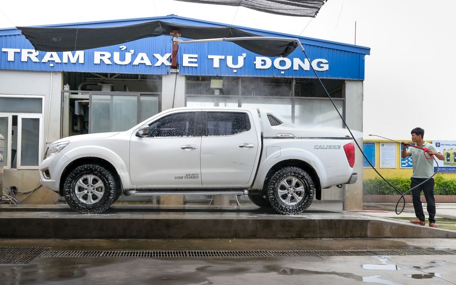 Các loại phụ kiện nhựa ô tô phổ biến