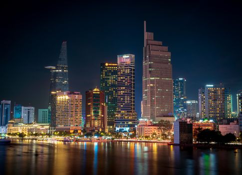 Móc Treo Đa Năng: Giải Pháp Lưu Trữ Nhà Bếp Gọn Gàng
