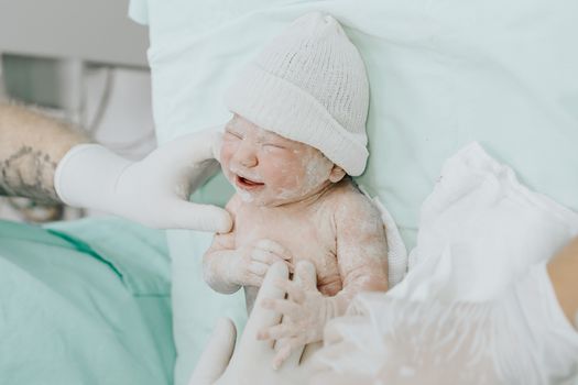 Ano ang Dapat Dalhin sa Ospital para sa Panganganak? Kumpletong Listahan