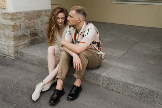 Simple na Damit na Pang-Date: Estilo Tips para sa Iyo