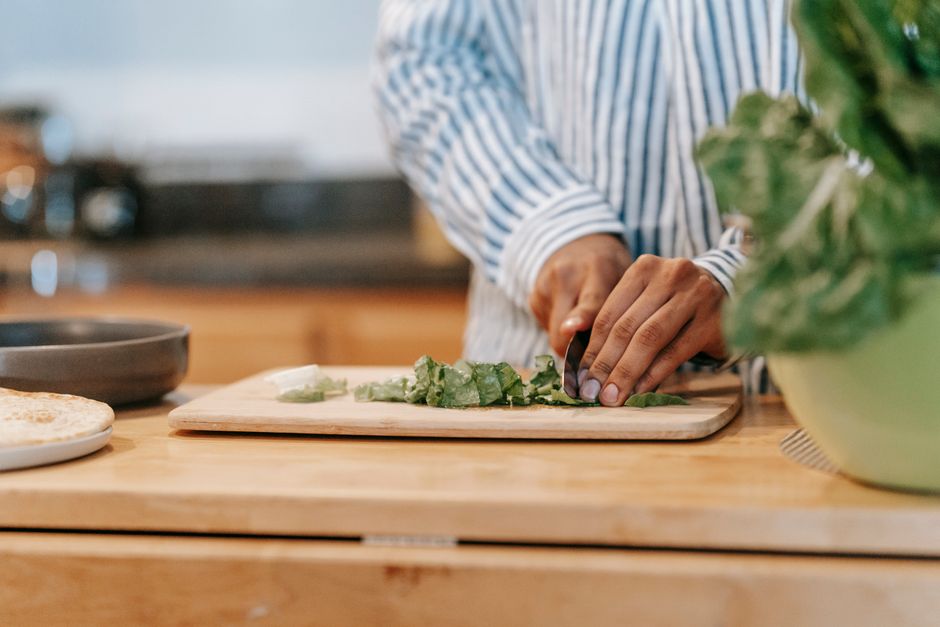 2. Cutting Board (Sangkalan)