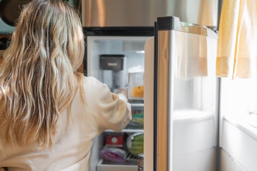 Tahimik na Mini Refrigerator para sa Kwarto: 7 Tips