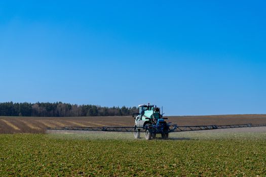 Electric vs Manual Agricultural Sprayers: B2B Buyer's Comparison