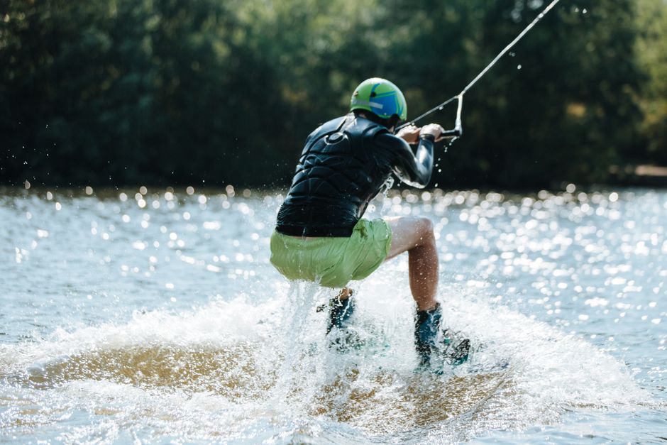 1. Onyx MoveVent Dynamic Paddle Sports Life Vest
