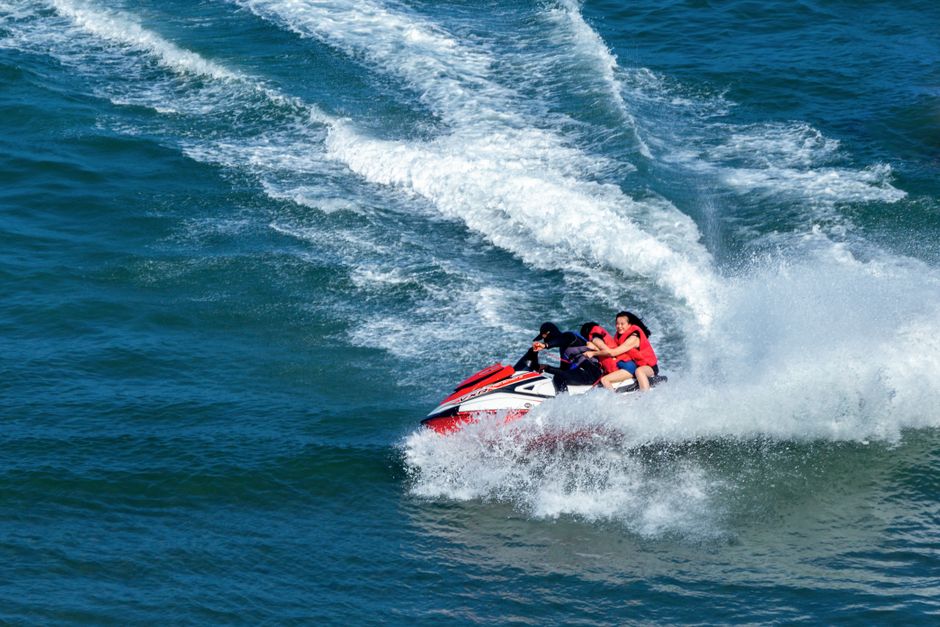 Comparison Table: Top Life Jackets for Jet Skiing